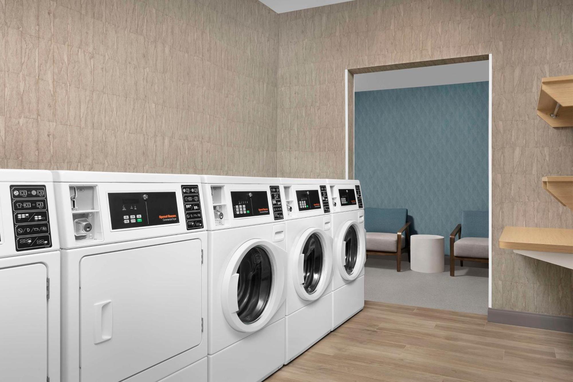 Home2 Suites By Hilton ฟอลส์เชิร์ช ภายนอก รูปภาพ