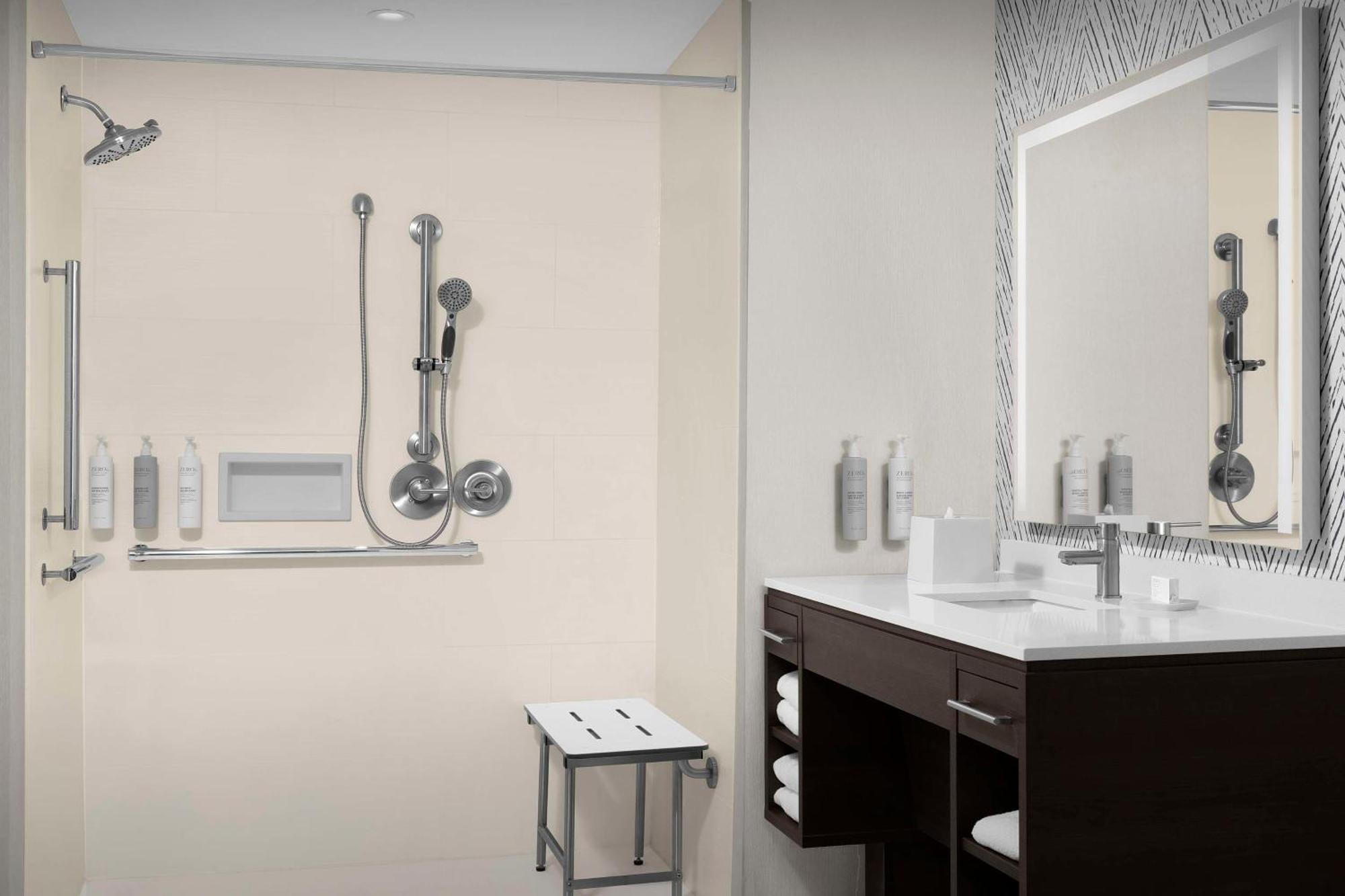Home2 Suites By Hilton ฟอลส์เชิร์ช ภายนอก รูปภาพ