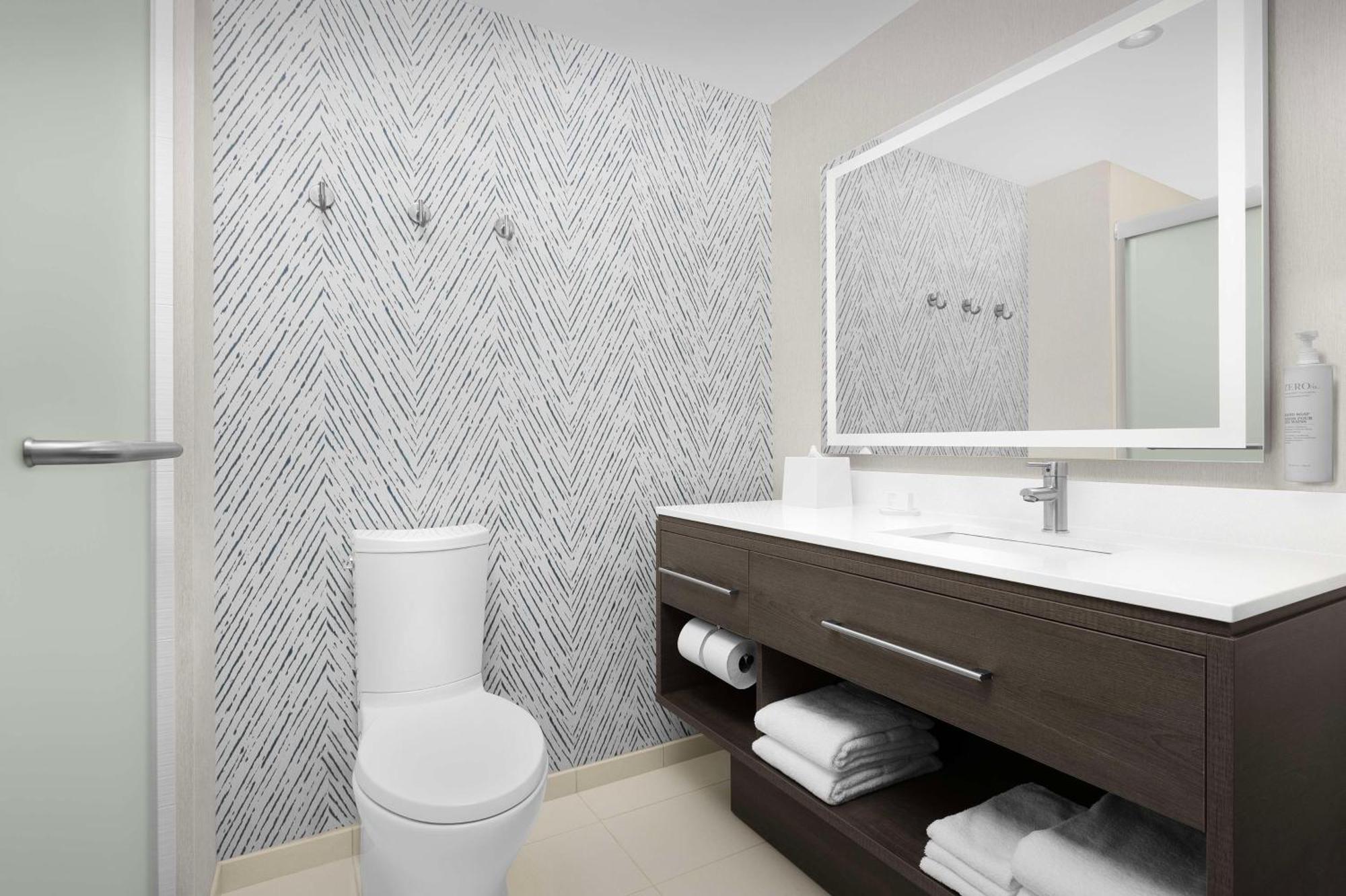 Home2 Suites By Hilton ฟอลส์เชิร์ช ภายนอก รูปภาพ
